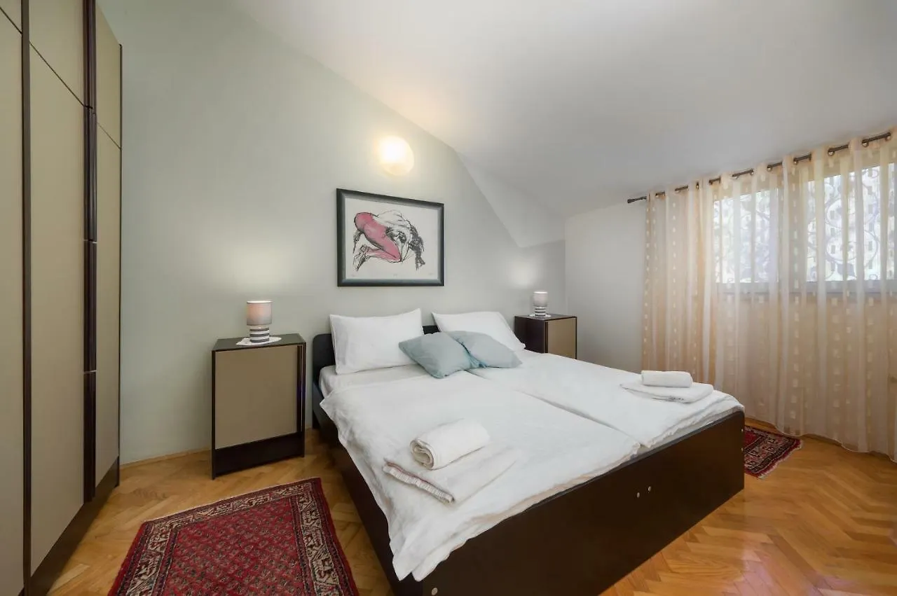 Apartments Rafaj Pula 0*,  Croatia